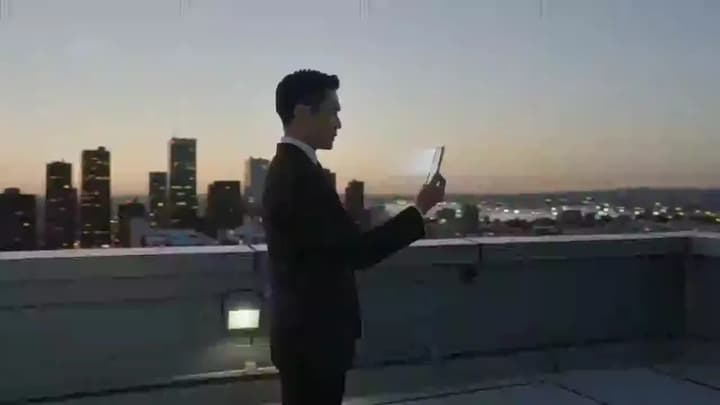 Rooftop Holo Call